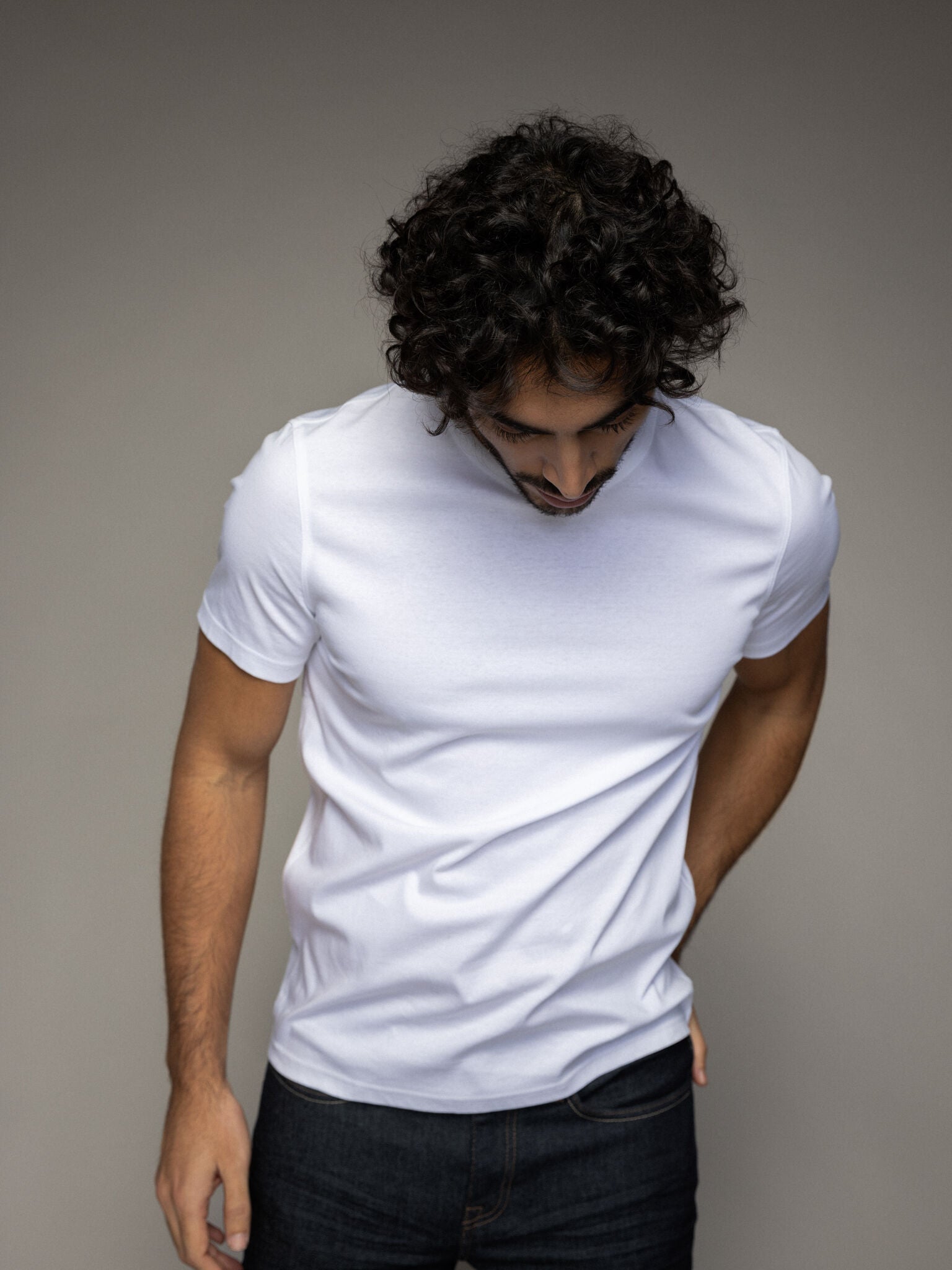Modelshot / White / Detail